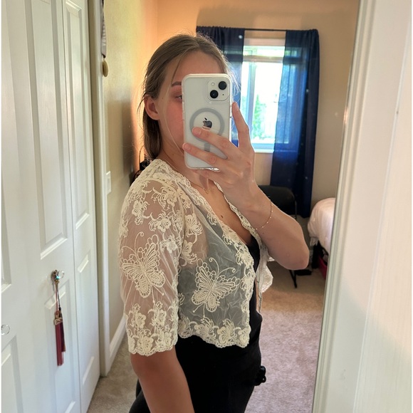 Butterfly sheer sweater - Picture 2 of 3